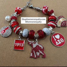 Load image into Gallery viewer, Delta Sigma Theta charm bracelet.