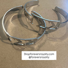Load image into Gallery viewer, Gamma Sigma Sigma bangle (GSS)