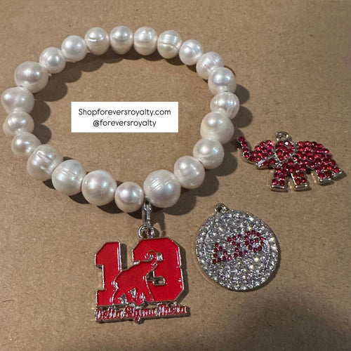 The Delta Pearl bracelet.