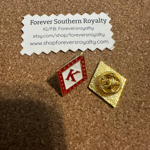 Kappa K pin in gold