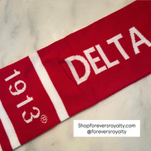 Load image into Gallery viewer, Delta Sigma Theta scarf and hat set