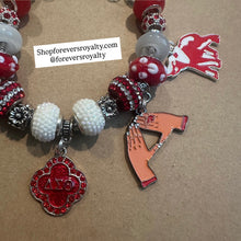 Load image into Gallery viewer, Delta Sigma Theta charm bracelet.