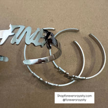 Load image into Gallery viewer, Silver Finer bangle bracelet.