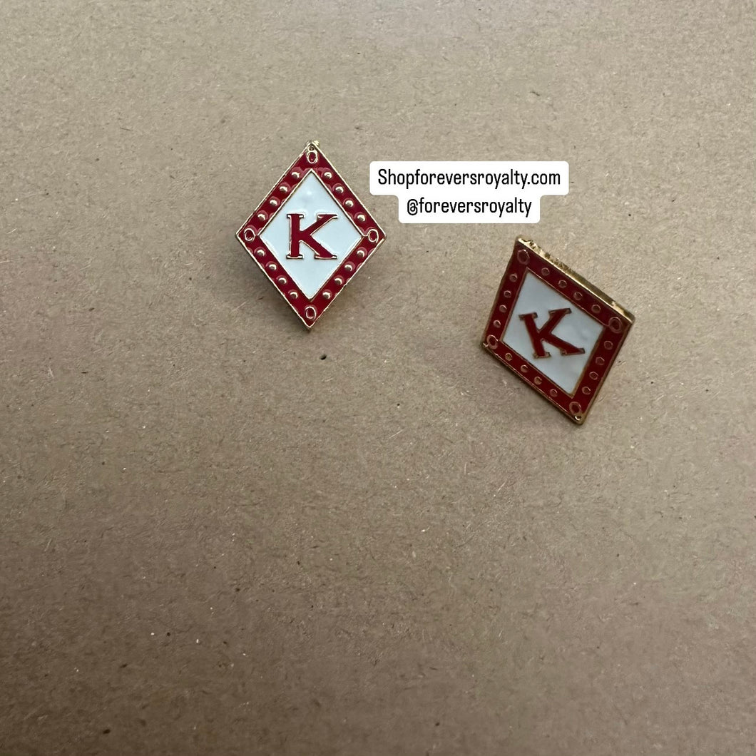 Kappa K pin in gold.