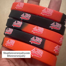 Load image into Gallery viewer, Delta wristband