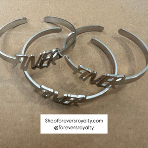 Silver Finer bangle bracelet.
