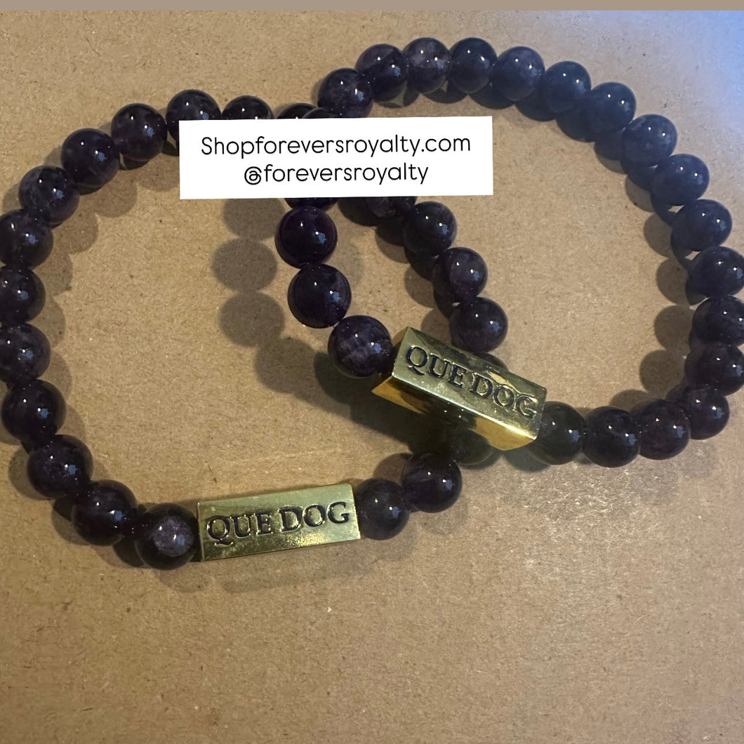 Omega Psi Phi QUE DOG bracelet set.