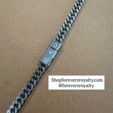 Load image into Gallery viewer, Silver Omega Psi Phi metal bracelet