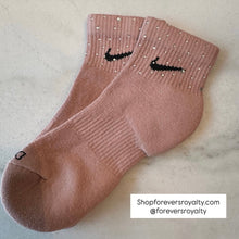 Load image into Gallery viewer, Pink rhinestone socks