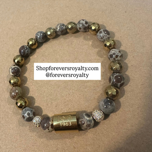 The brown spotted Iota bracelet.