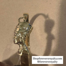 Load image into Gallery viewer, The gold Egyptian queen Nefertiti bangle