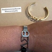 Load image into Gallery viewer, Delta Sigma Theta bangle.