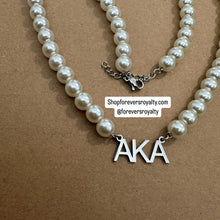 Load image into Gallery viewer, Alpha Kappa Alpha pearl necklace